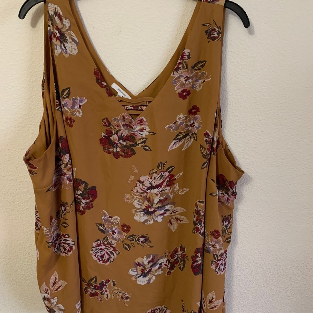 V-neck mustard shirt with florals